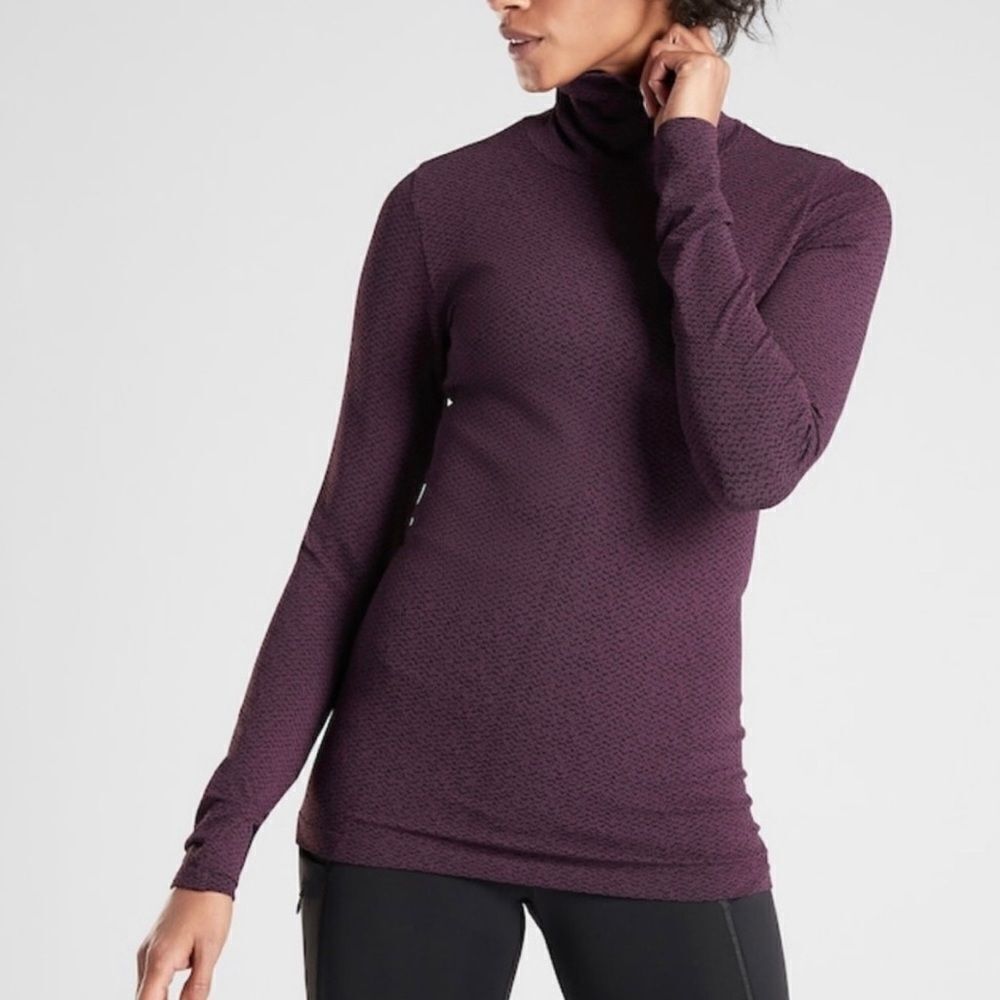 Athleta Flurry Peak Base Layer Turtleneck Antique Burgundy Black Sz M
